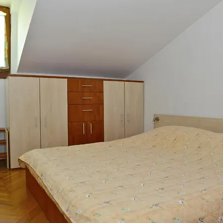 Apartman By The Sea - 10411 Opatija